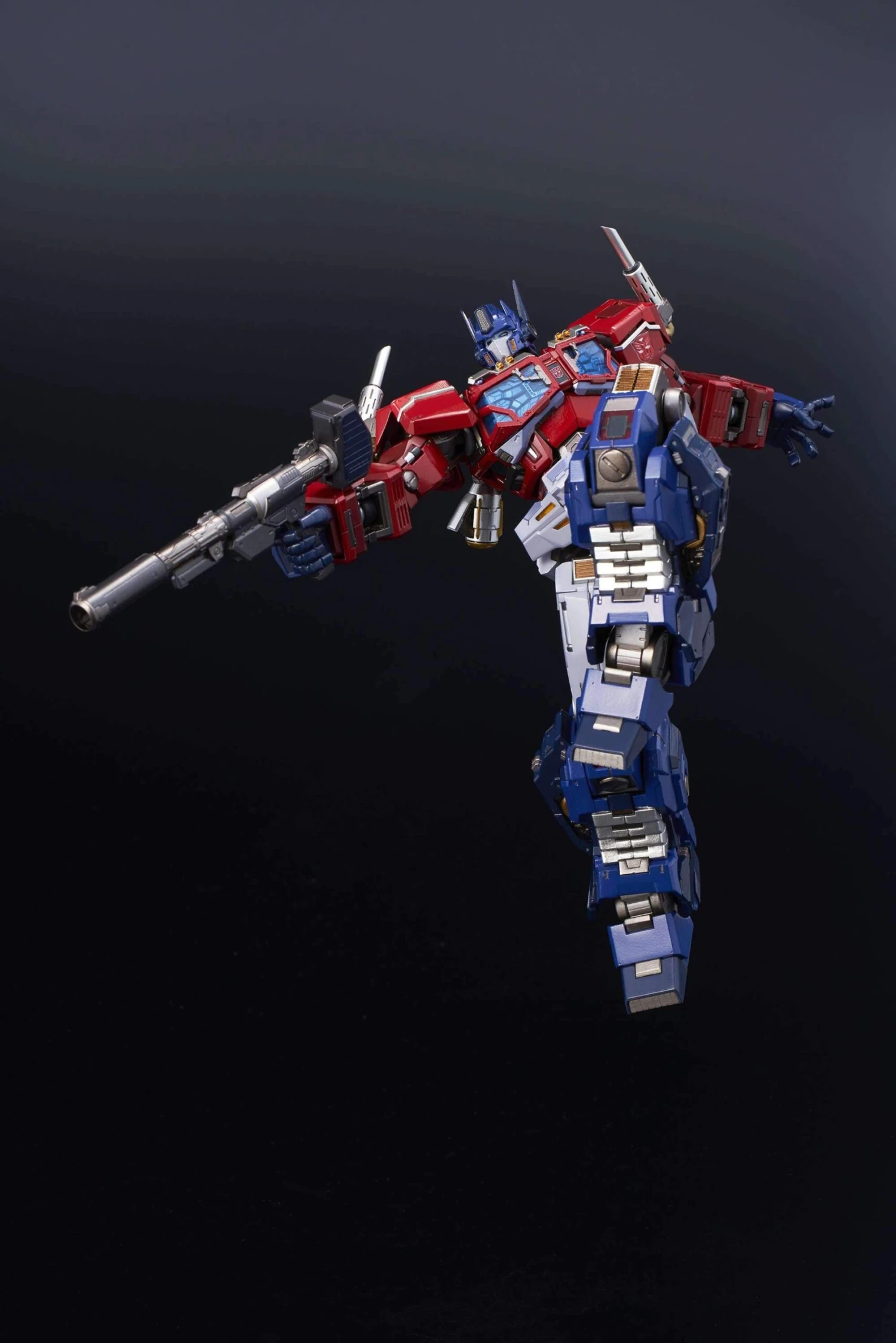 Bandai #05 Optimus Prime "Transformers", Flame Toys Kuro Kara Kuri - Image 12